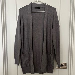 PRICE DROP! ✨ Gray open cardigan with pockets